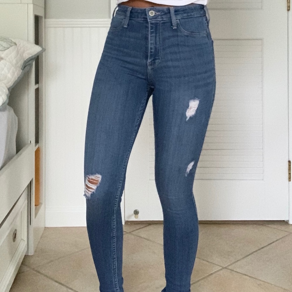 Hollister jeans